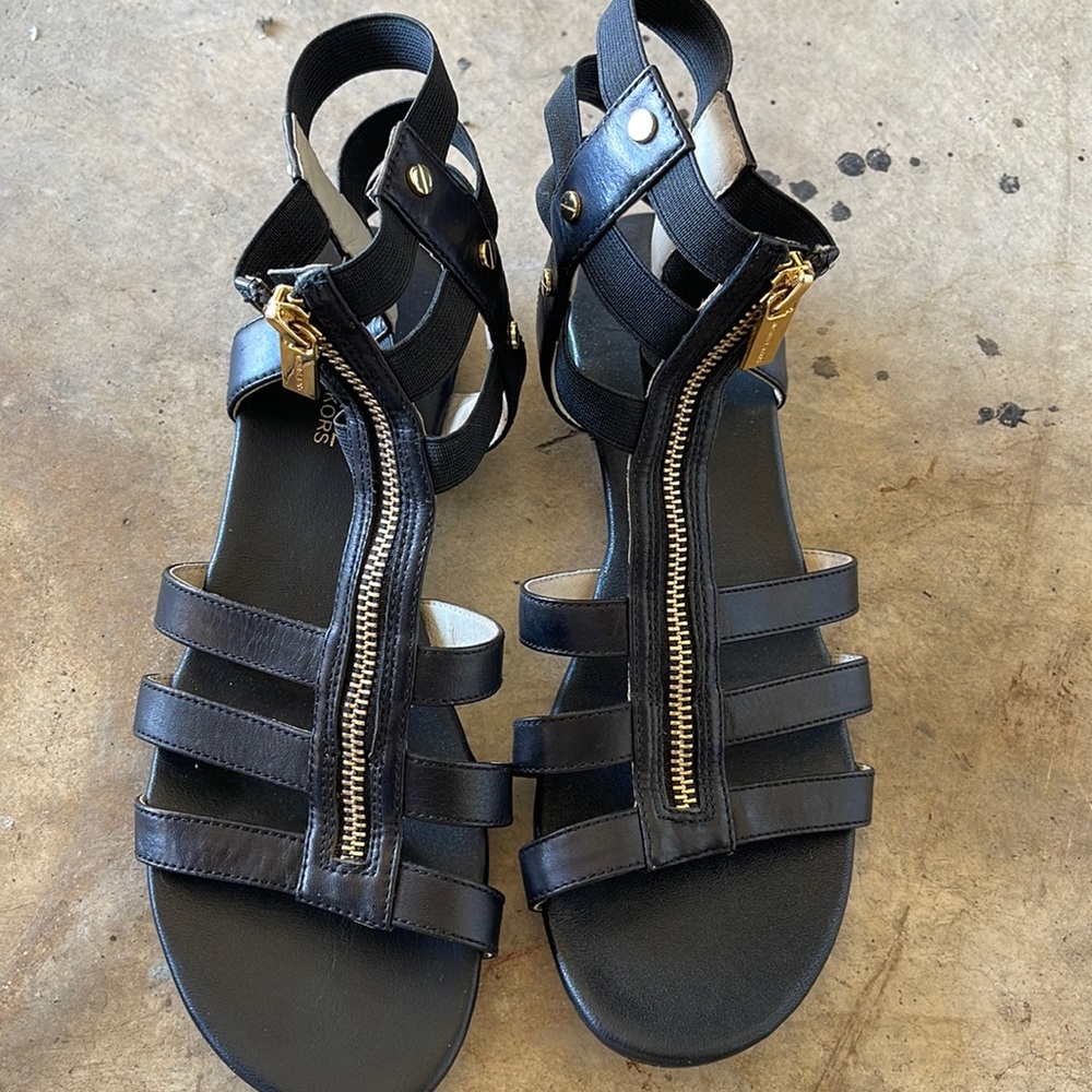 Michael kors sandals, in great shape